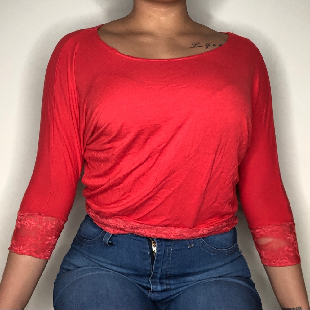 2 SET RED + BLUE TOPS